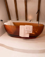Badesofa Rückenkissen in Größe Medium in freistehender, großer Badewanne  